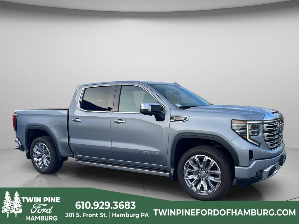 Used 2023 GMC Sierra 1500 Denali w/ Denali Reserve Package AWD/4WD image 1