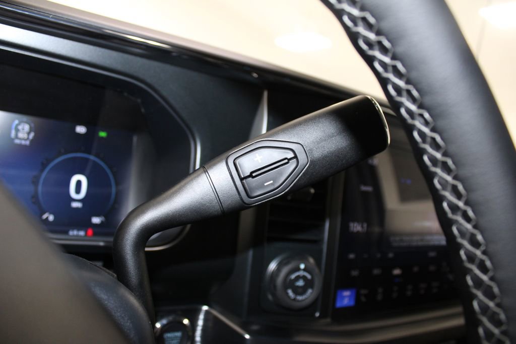 New 2025 Ford F350 Lariat w/ Lariat Ultimate Package image 38