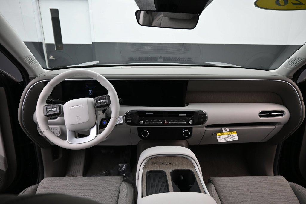Certified 2026 Hyundai Palisade SE FWD image 10
