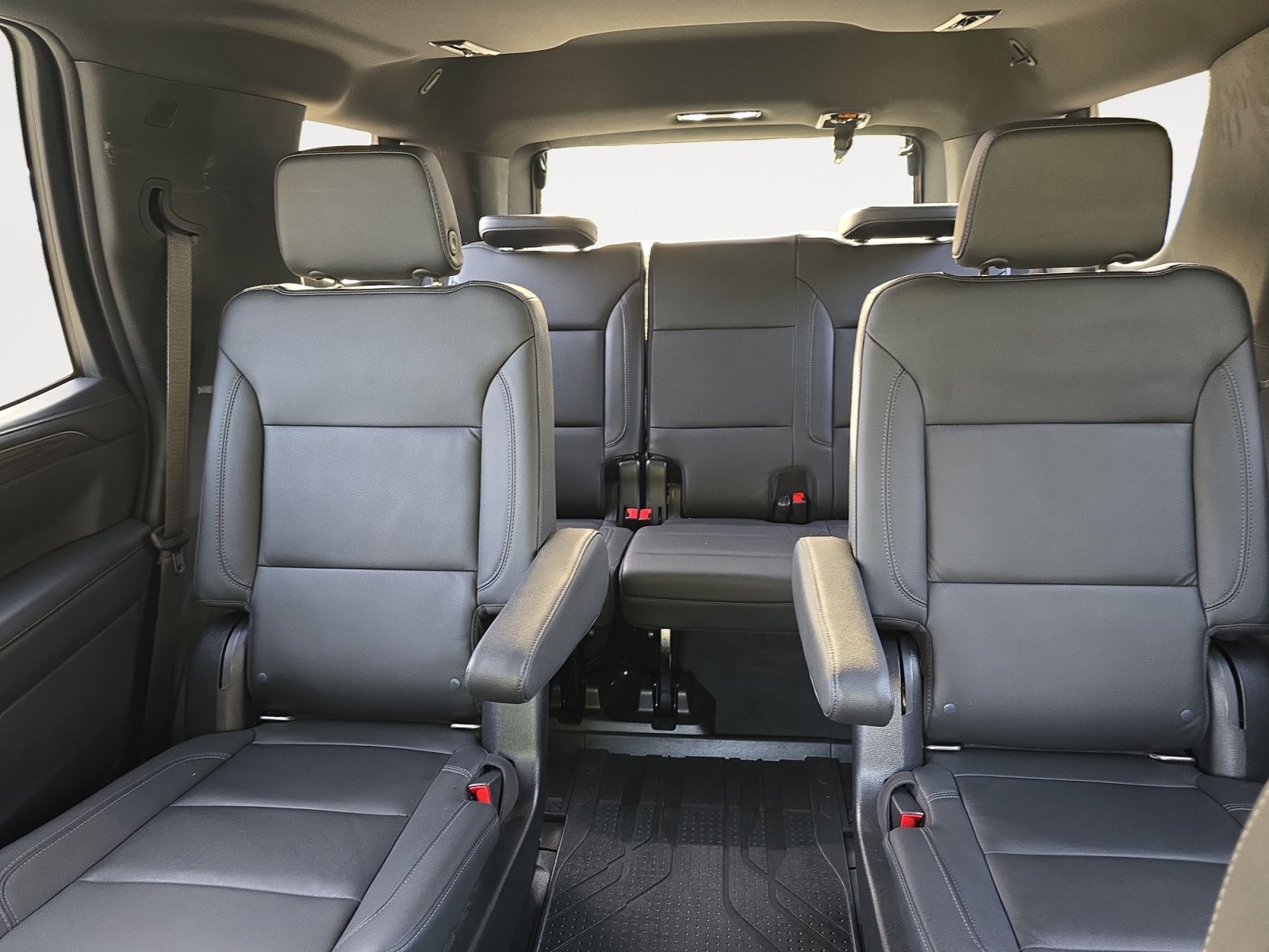 Used 2021 Chevrolet Tahoe Z71 image 23