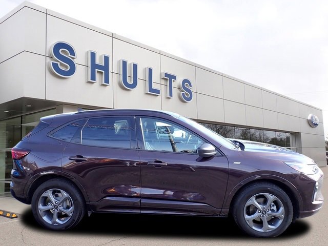 Certified 2023 Ford Escape ST-Line w/ Tech Pack #1 image 4