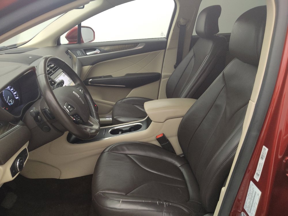 Used 2019 Lincoln MKC Reserve w/ MKC Climate Package FWD image 17
