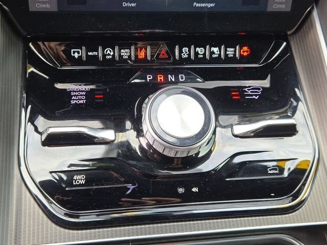 Certified 2024 Jeep Grand Wagoneer Series II Obsidian w/ Quick Order Packagew 28T AWD/4WD image 39