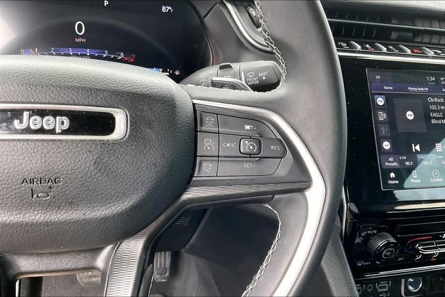 Used 2024 Jeep Grand Cherokee Laredo AWD/4WD image 12