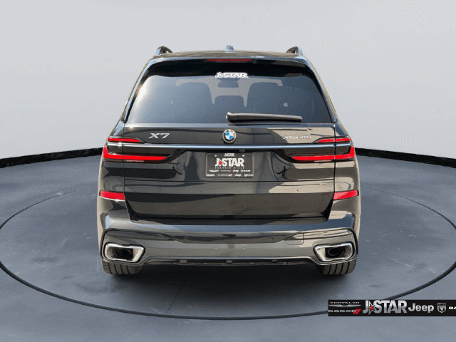 Used 2025 BMW X7 xDrive40i w/ M Sport Package AWD/4WD image 5