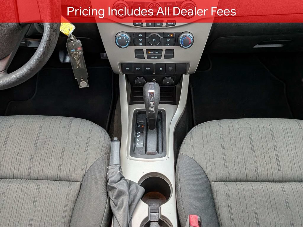 Used 2010 Ford Focus SE FWD image 18