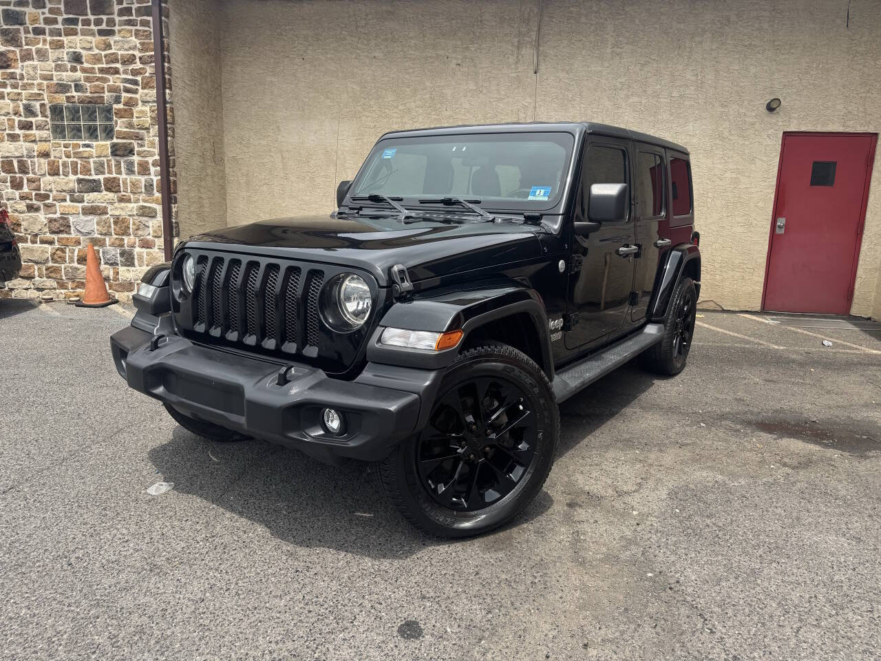 Used 2018 Jeep Wrangler Unlimited Sport S AWD/4WD image 2