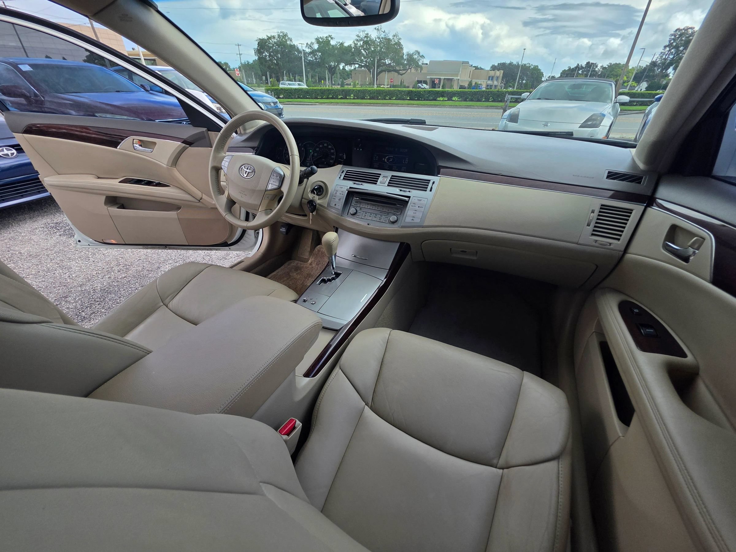 Used 2008 Toyota Avalon XLS FWD image 17