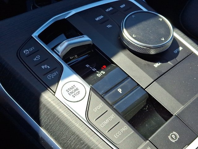 New 2026 BMW 330i xDrive Sedan w/ M Sport Package AWD/4WD image 12