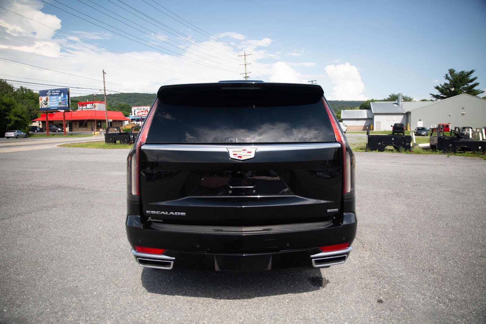 Used 2022 Cadillac Escalade Premium Luxury image 4