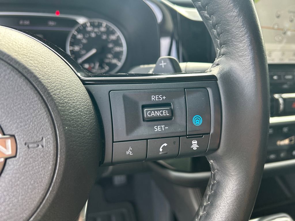 Used 2022 Nissan Pathfinder SL w/ SL Premium Package FWD image 18