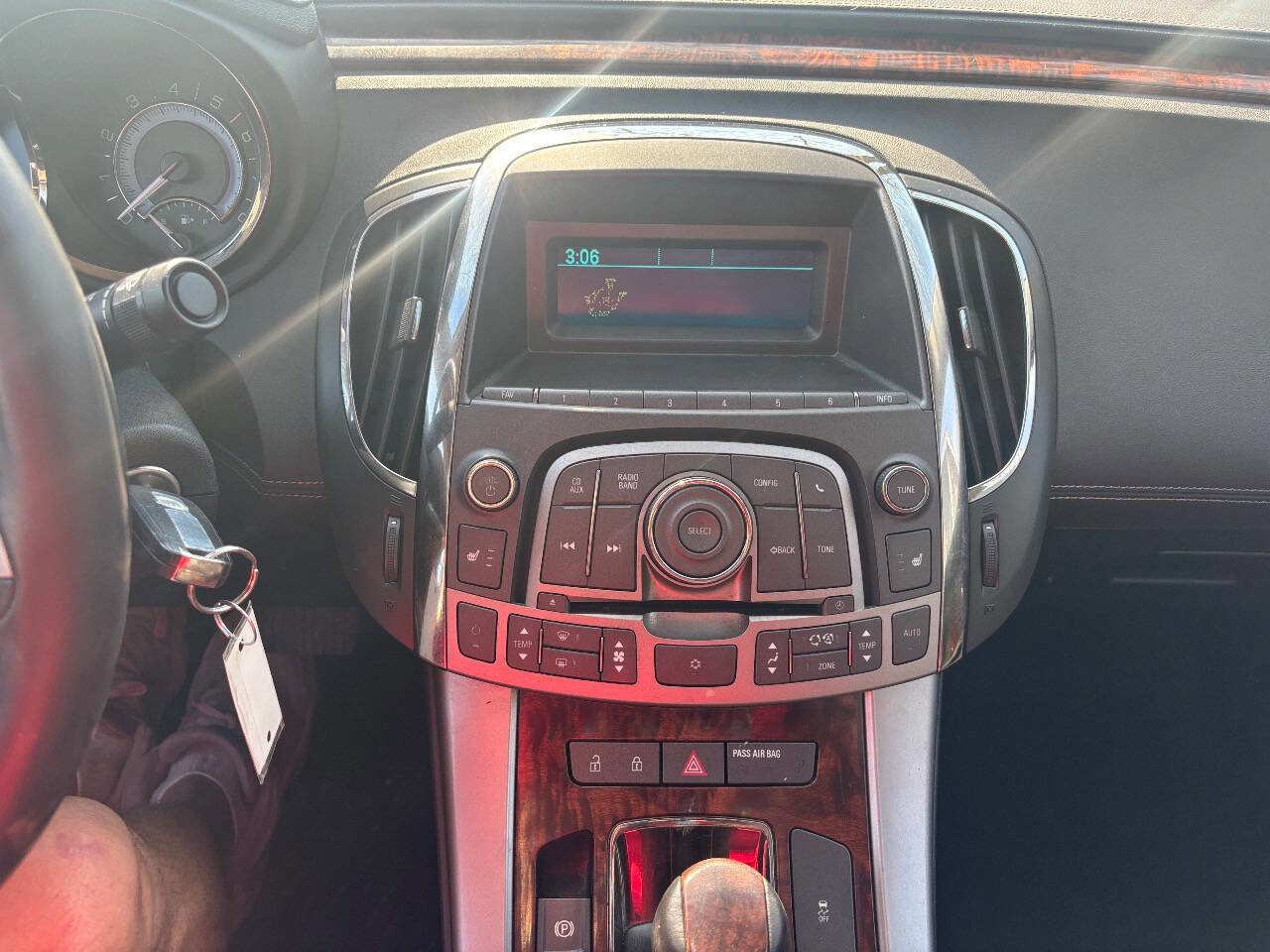 Used 2011 Buick LaCrosse CXL w/ Entertainment Package image 12