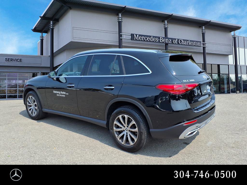 Used 2025 Mercedes-Benz GLC 300 4MATIC image 5