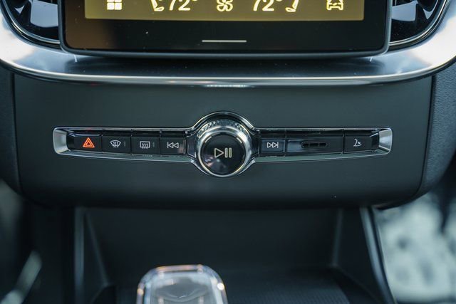 New 2026 Volvo XC90 B6 Plus image 23