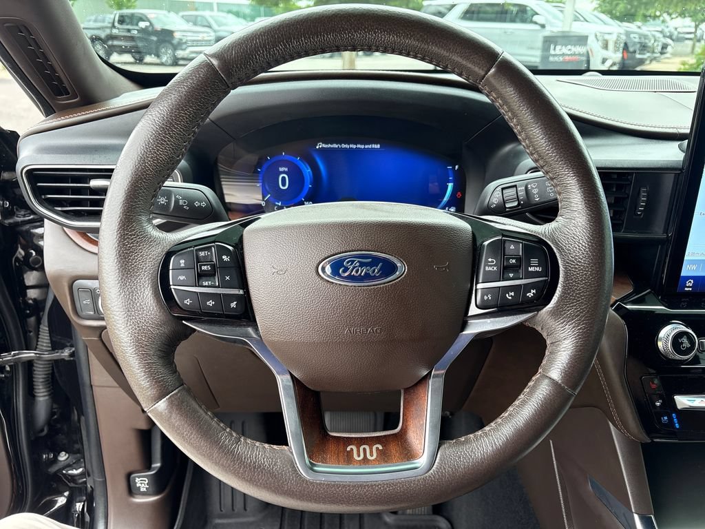 Used 2022 Ford Explorer King Ranch w/ Premium Technology Package AWD/4WD image 18