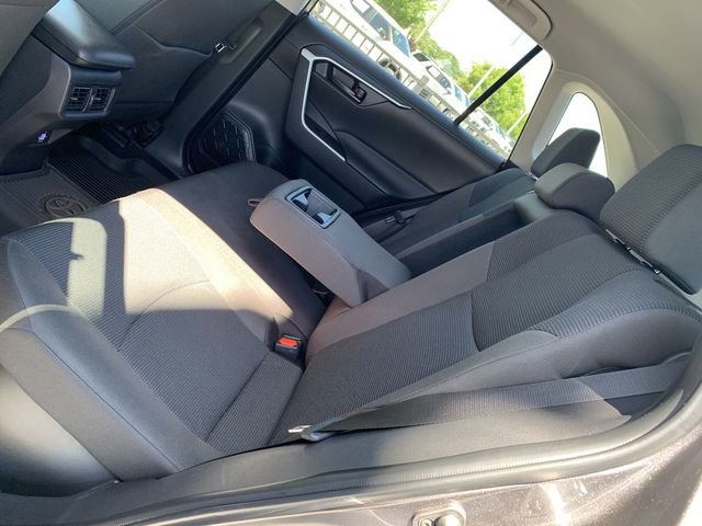 Used 2025 Toyota RAV4 LE AWD/4WD image 10