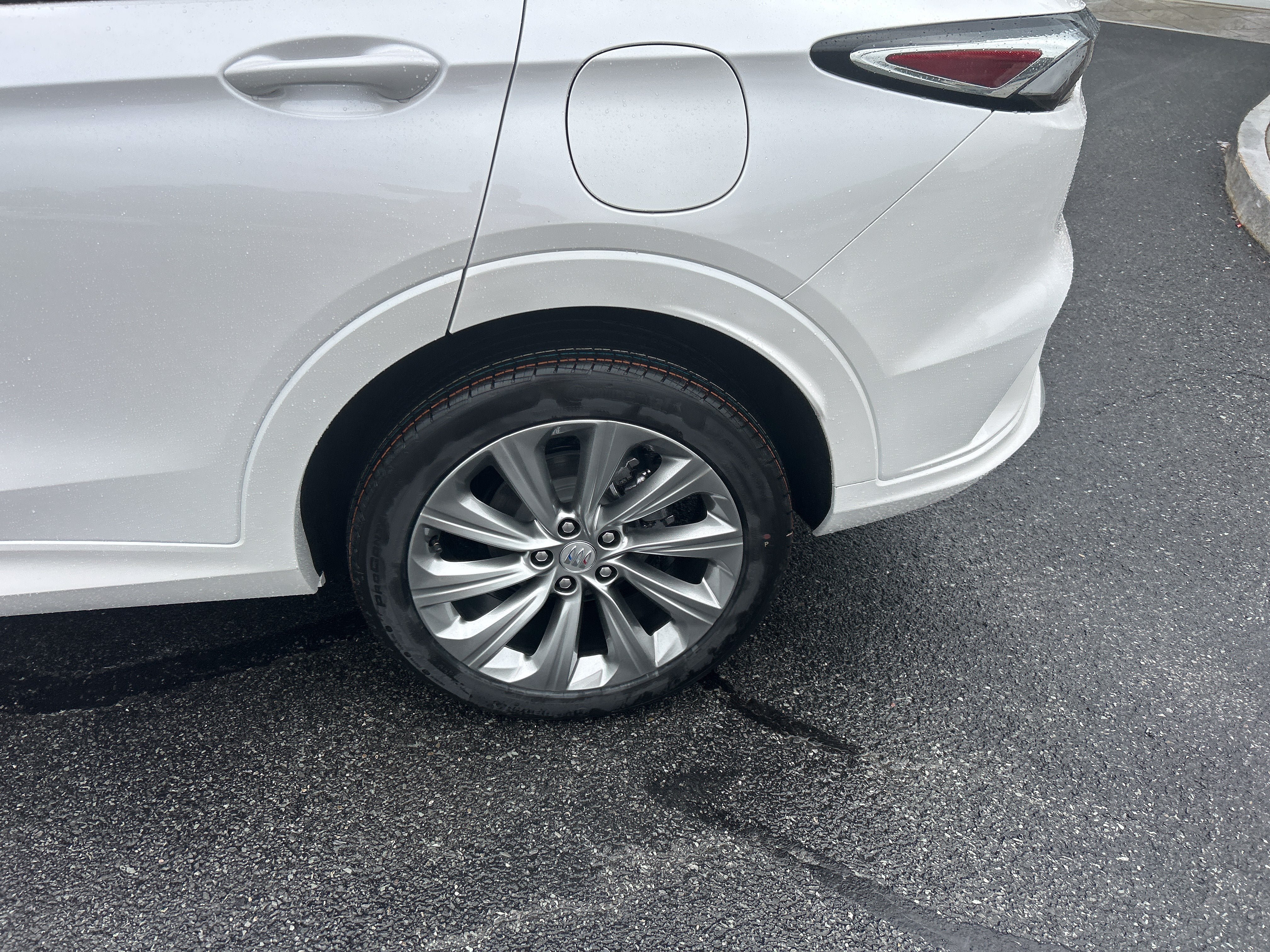 New 2026 Buick Envista Preferred FWD image 5