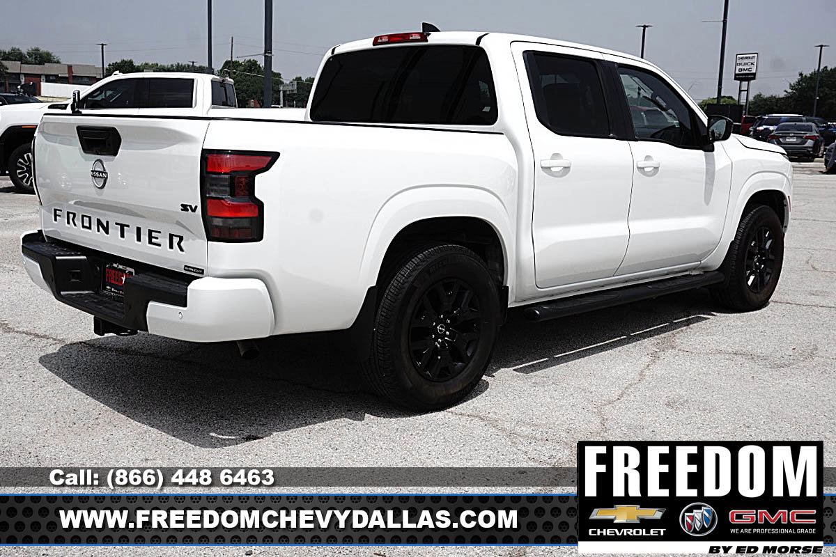 Used 2023 Nissan Frontier SV w/ Midnight Edition Package RWD image 37
