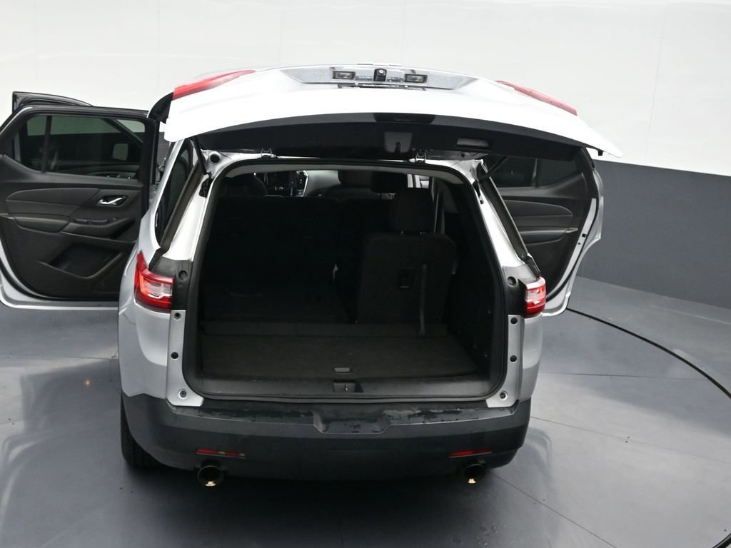 Used 2021 Chevrolet Traverse LS image 36