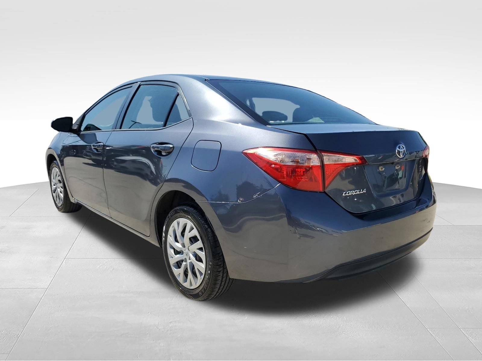 Used 2018 Toyota Corolla LE FWD image 7