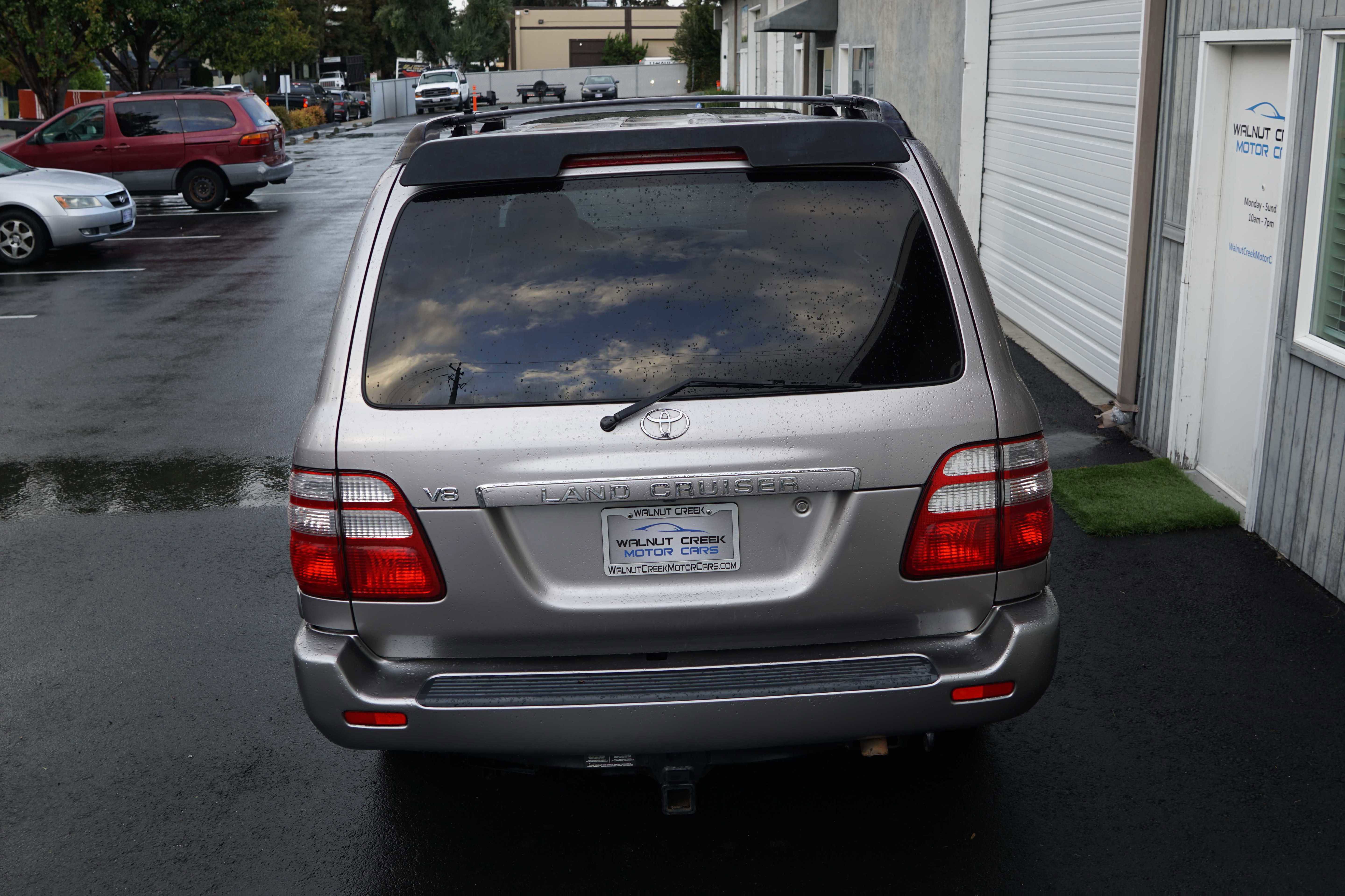 Used 2004 Toyota Land Cruiser image 13