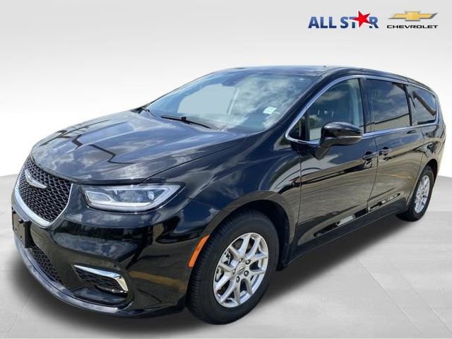 Used 2024 Chrysler Pacifica Touring-L