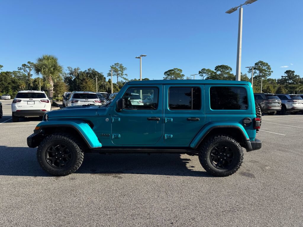 Used 2019 Jeep Wrangler Unlimited Sahara w/ Quick Order Package 24M Moab AWD/4WD image 6