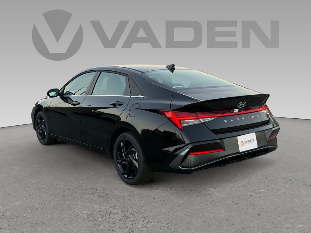 New 2026 Hyundai Elantra SEL Sport Premium image 23