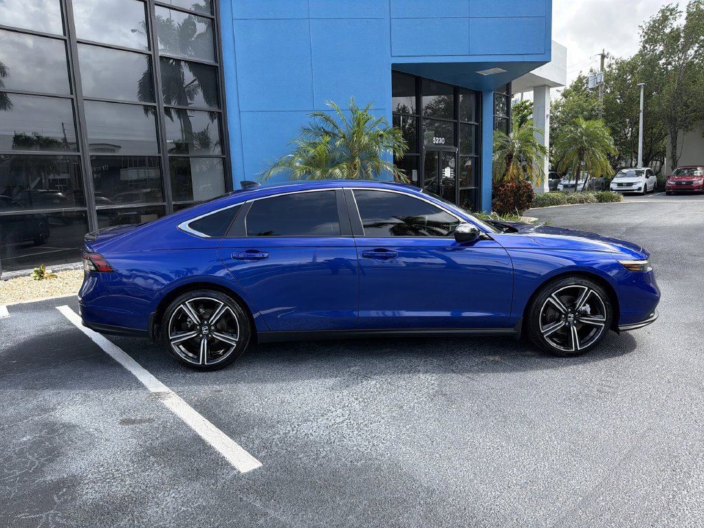 Used 2025 Honda Accord Sport image 28