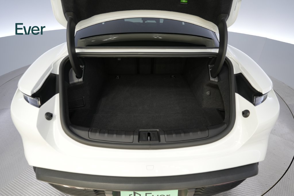 Used 2023 Porsche Taycan RWD image 8