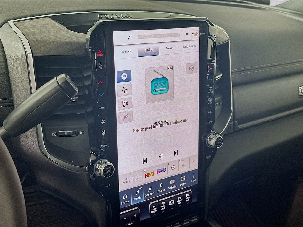 New 2025 RAM 3500 Laramie AWD/4WD image 13