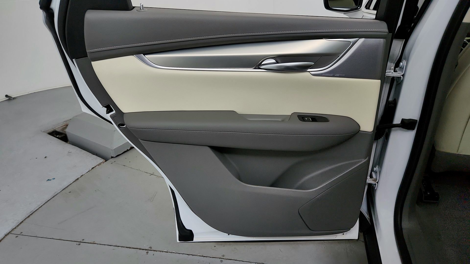 Certified 2023 Cadillac XT5 Premium Luxury AWD/4WD image 20