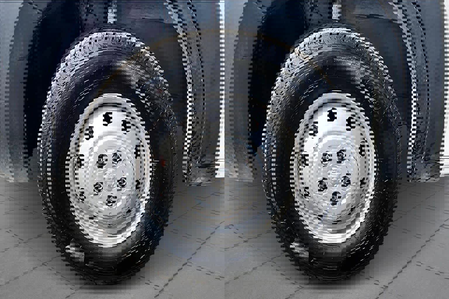 Used 2023 RAM ProMaster 2500 w/ Convenience Group image 11