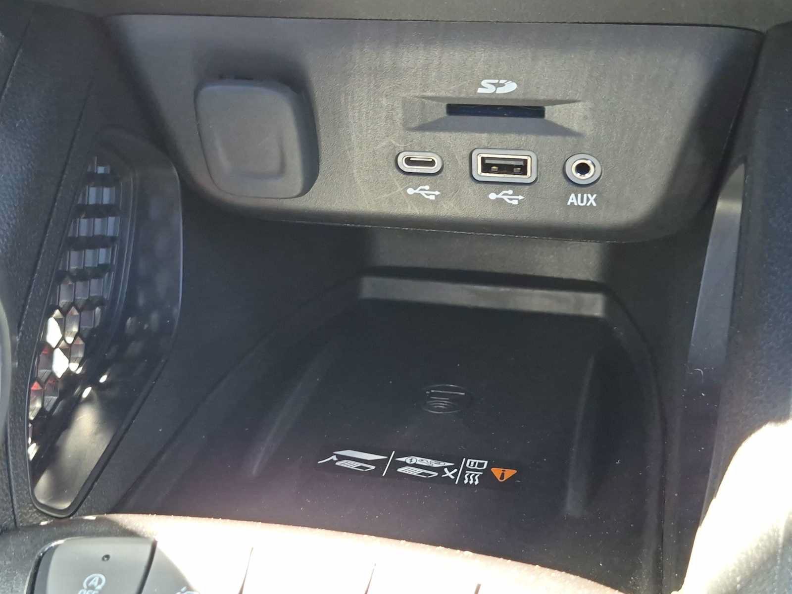 Used 2021 Chevrolet TrailBlazer RS w/ Technology Package FWD image 30
