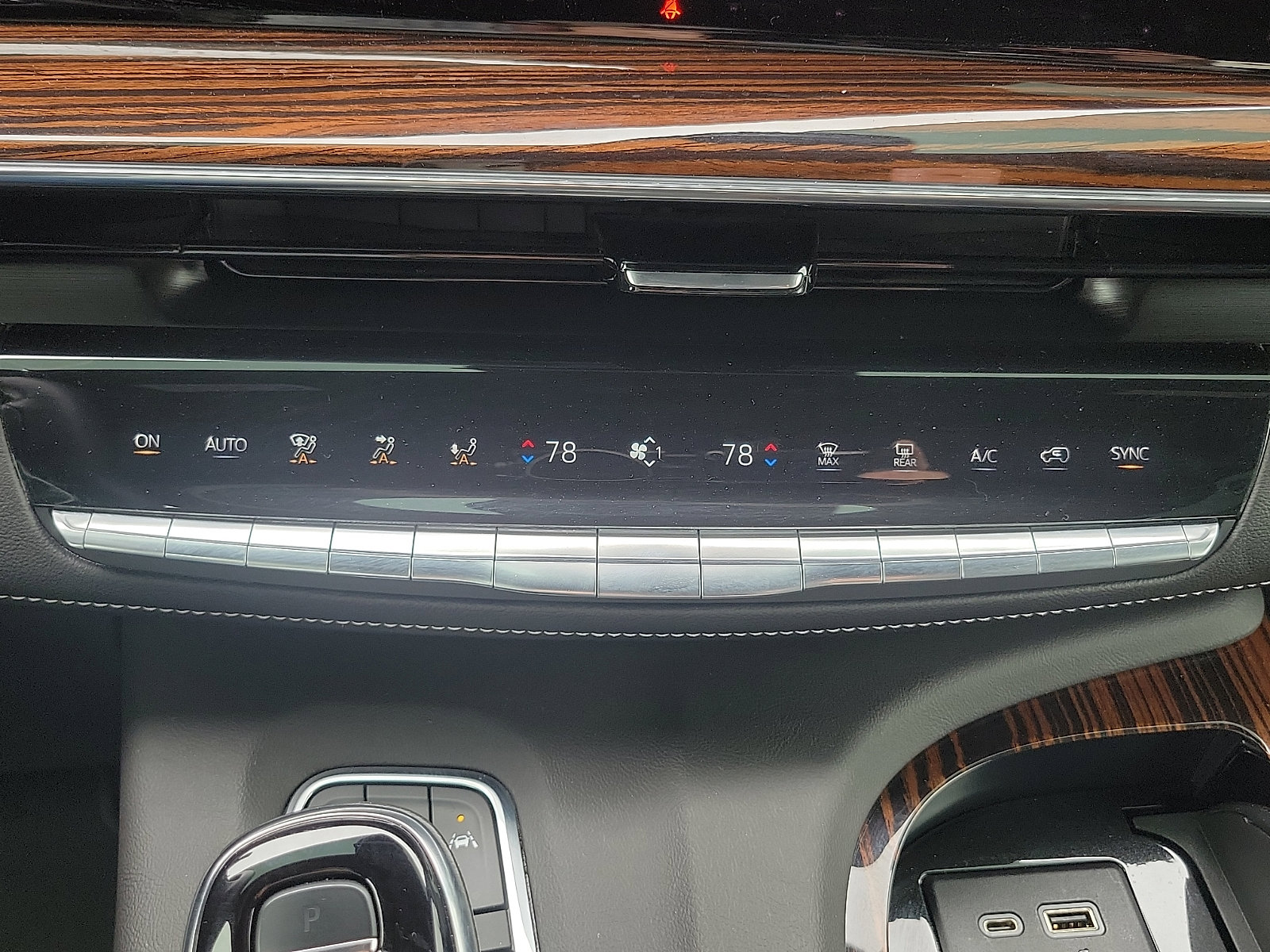 Used 2022 Cadillac Escalade ESV Luxury image 15