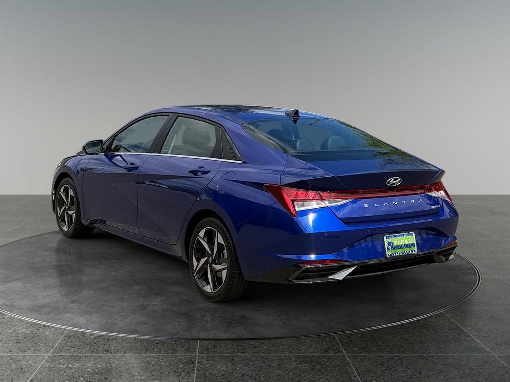 Used 2023 Hyundai Elantra Limited w/ Cargo Package FWD image 7