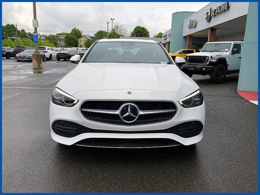 Used 2024 Mercedes-Benz C 300 Sedan image 3