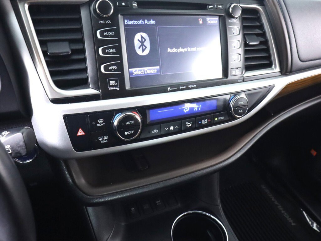 Used 2019 Toyota Highlander Limited AWD/4WD image 15