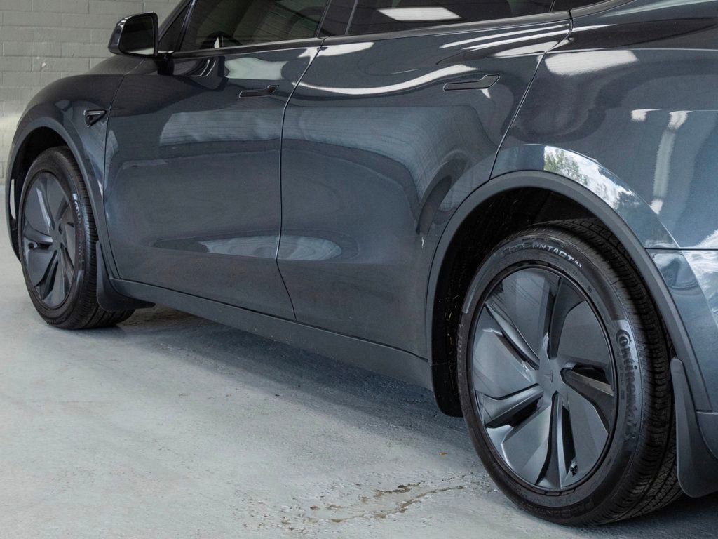 Used 2026 Tesla Model Y Long Range AWD/4WD image 32