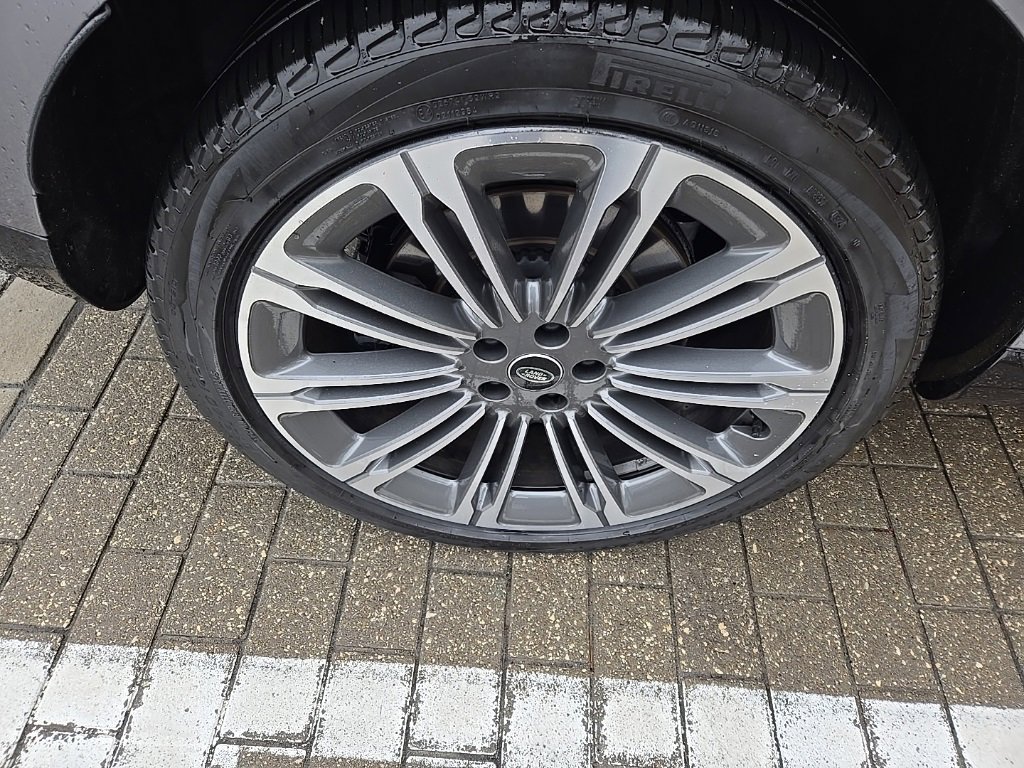 Used 2024 Land Rover Range Rover SE image 18