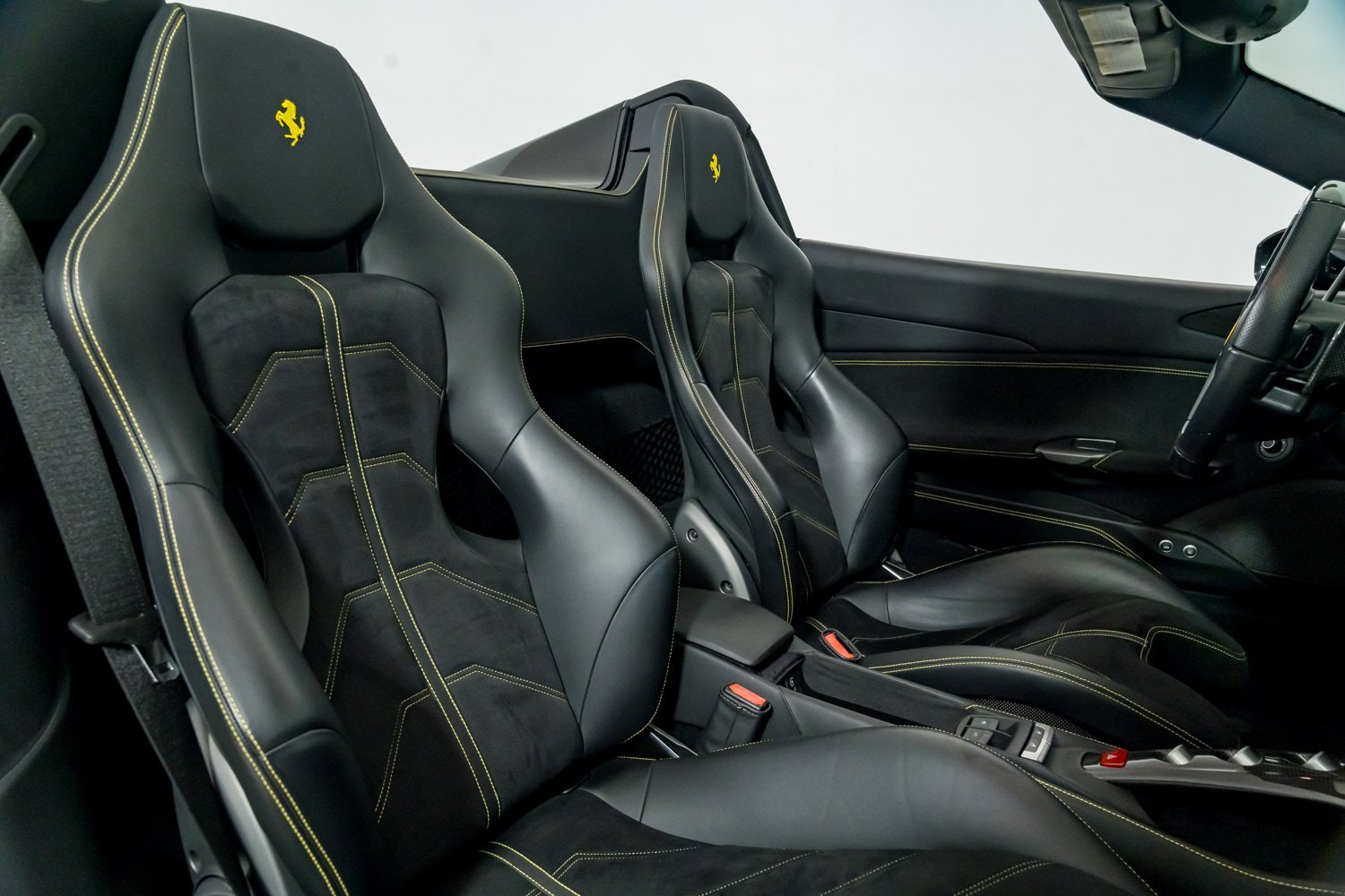 Certified 2017 Ferrari 488 Spider RWD image 36