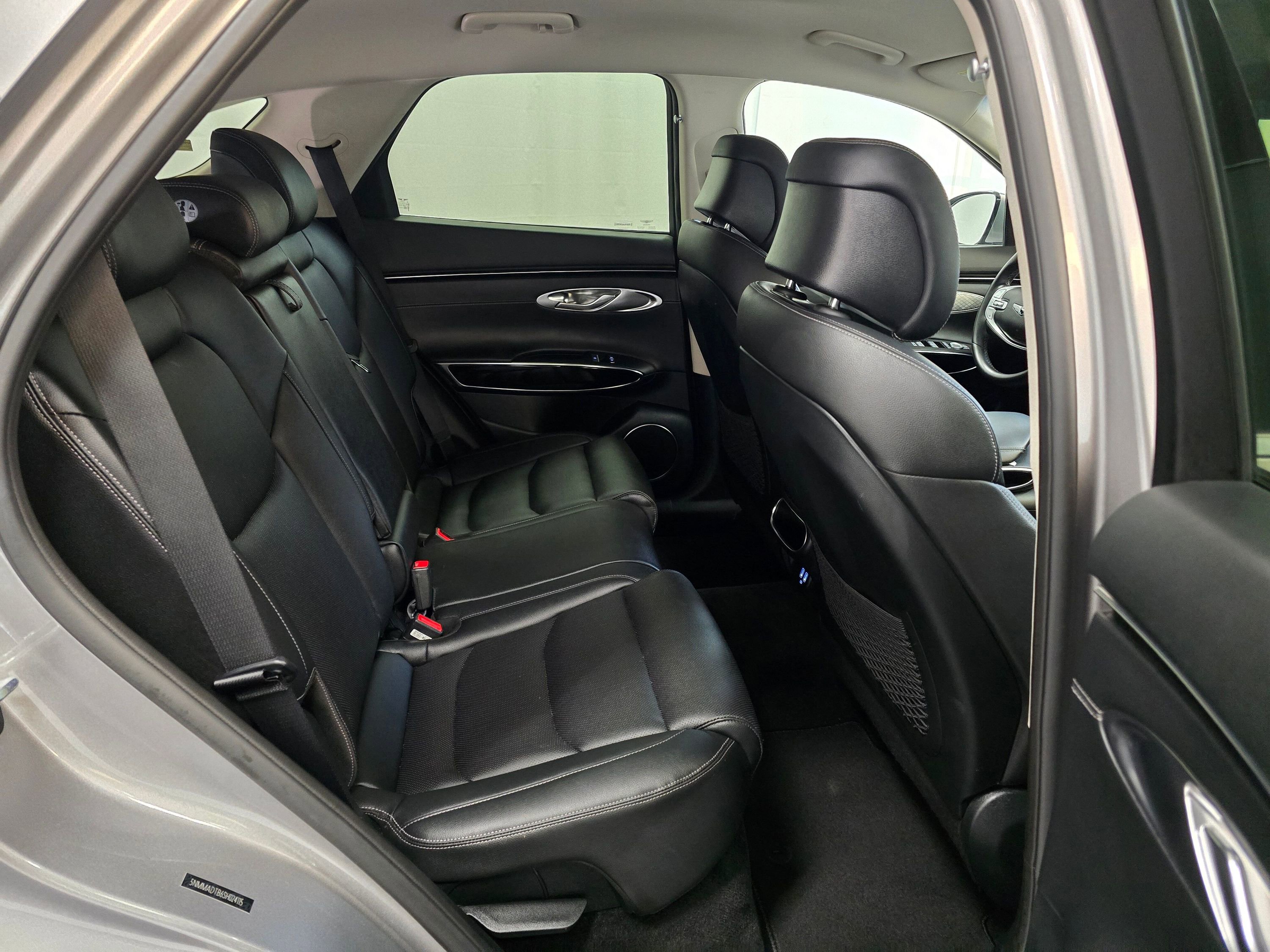 Used 2025 Genesis GV70 2.5T image 25