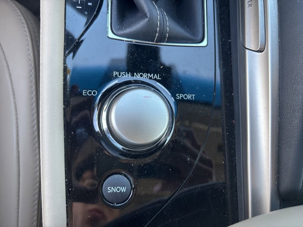 Used 2017 Lexus GS 350 w/ Preferred Accessory Package RWD image 28