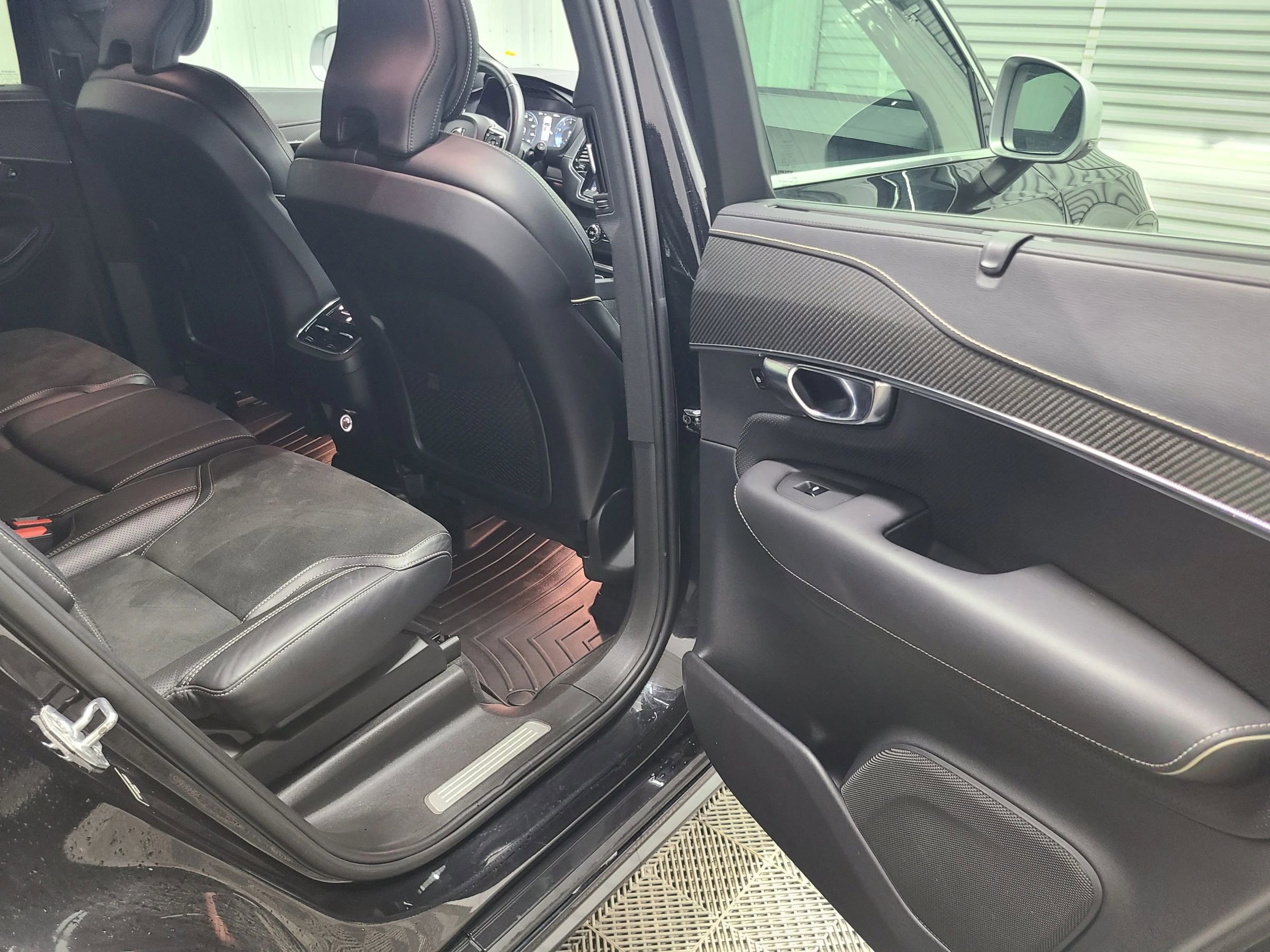 Used 2019 Volvo XC90 T5 R-Design w/ Protection Package AWD/4WD image 39