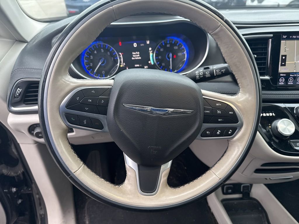 Used 2019 Chrysler Pacifica Limited w/ Advanced Safetytec Group image 12