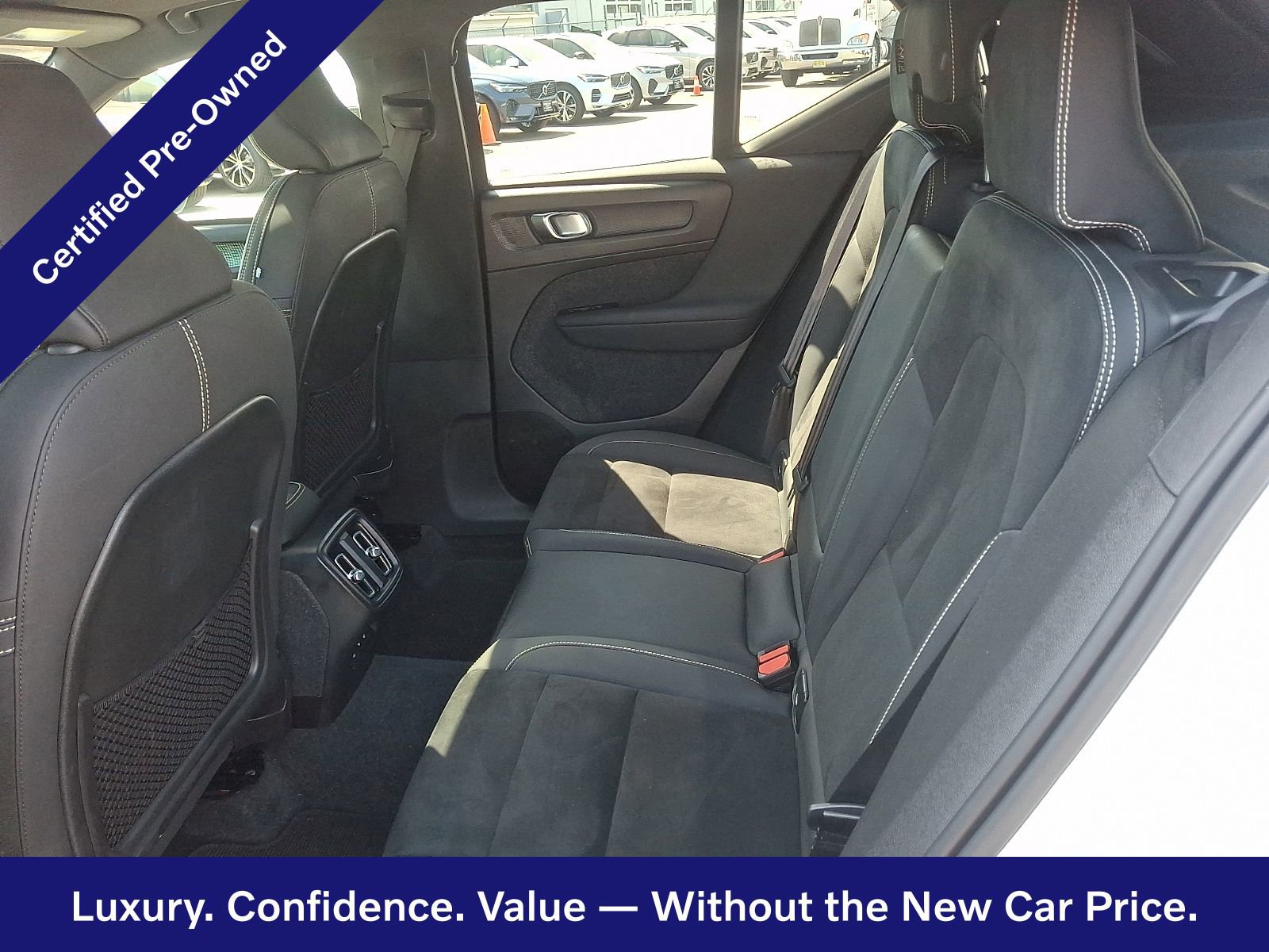 Certified 2023 Volvo XC40 B5 Plus w/ Climate Package image 11