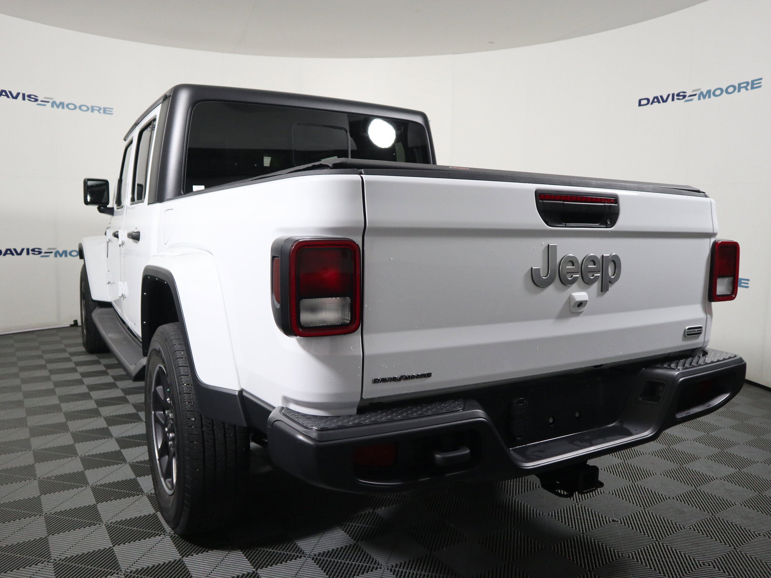 Used 2022 Jeep Gladiator Overland w/ Popular Equipment Package image 8