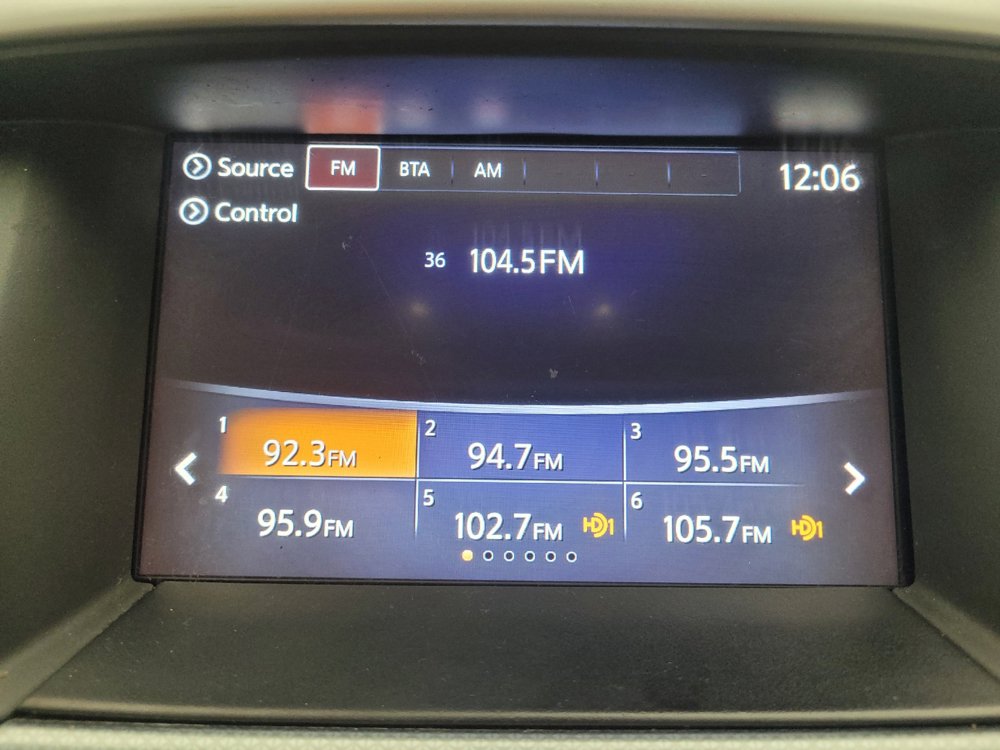 Used 2019 Nissan Pathfinder SL AWD/4WD image 25