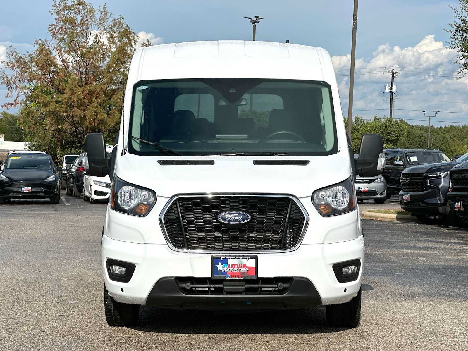 Used 2025 Ford Transit 350 XLT RWD image 10