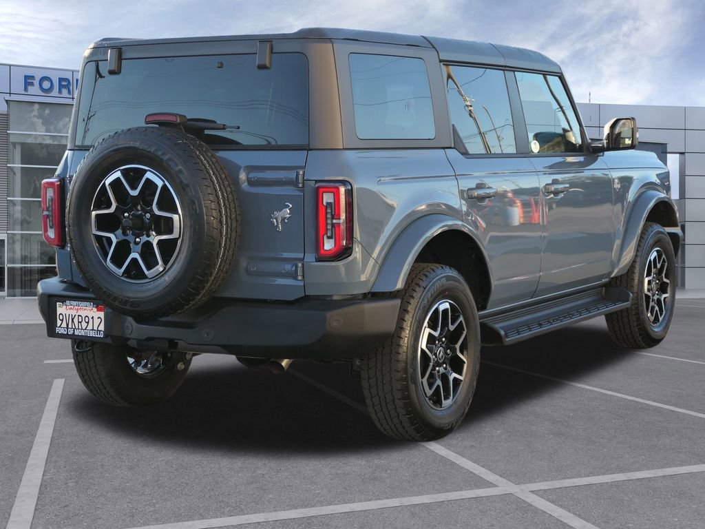 Used 2025 Ford Bronco Outer Banks image 2